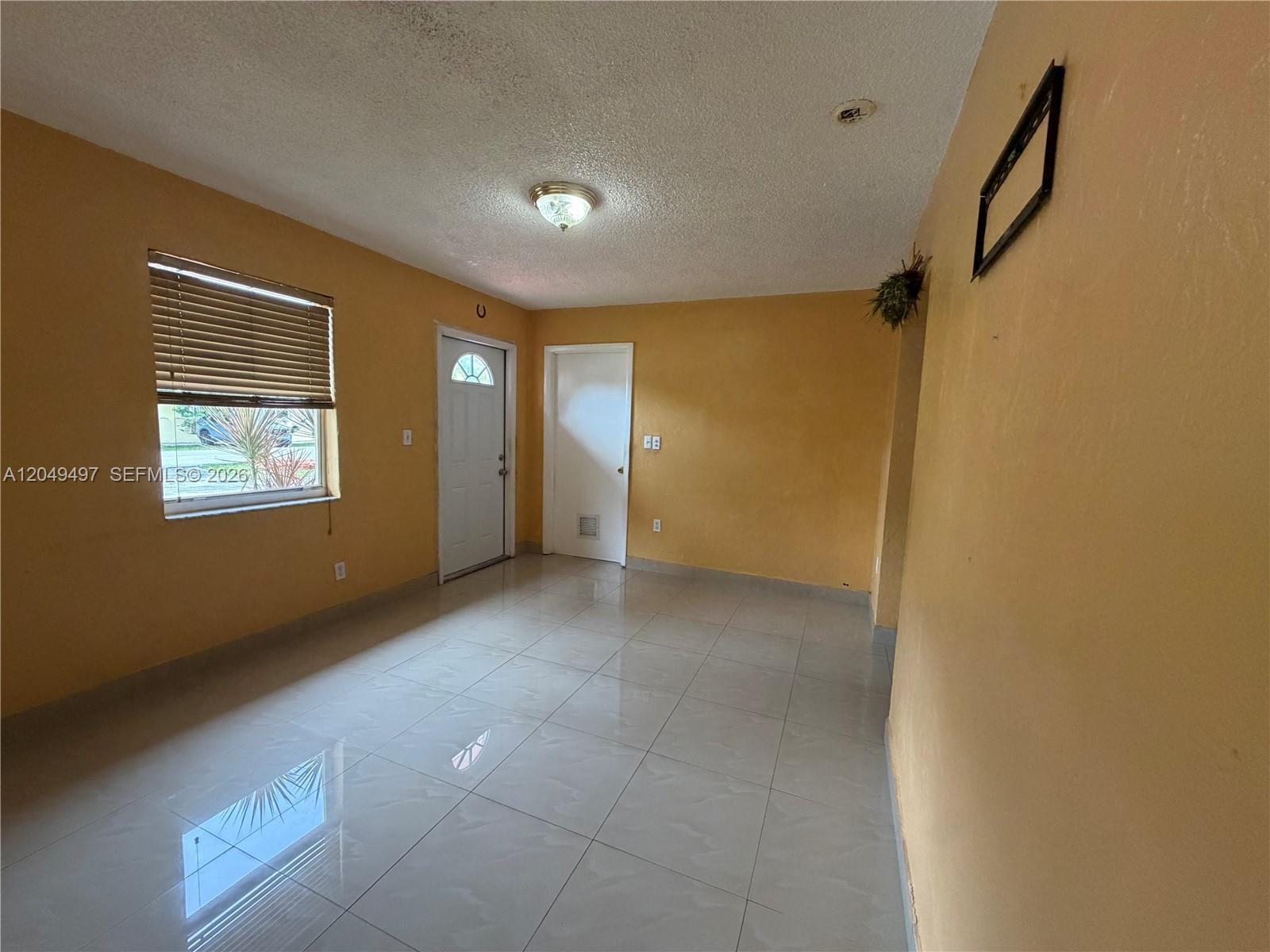 1061 E 20th St, Hialeah FL 33013 photo 4