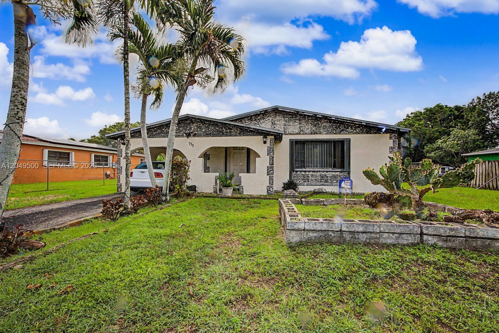 735 NW 8th Ct, Florida City FL 33034 photo 2