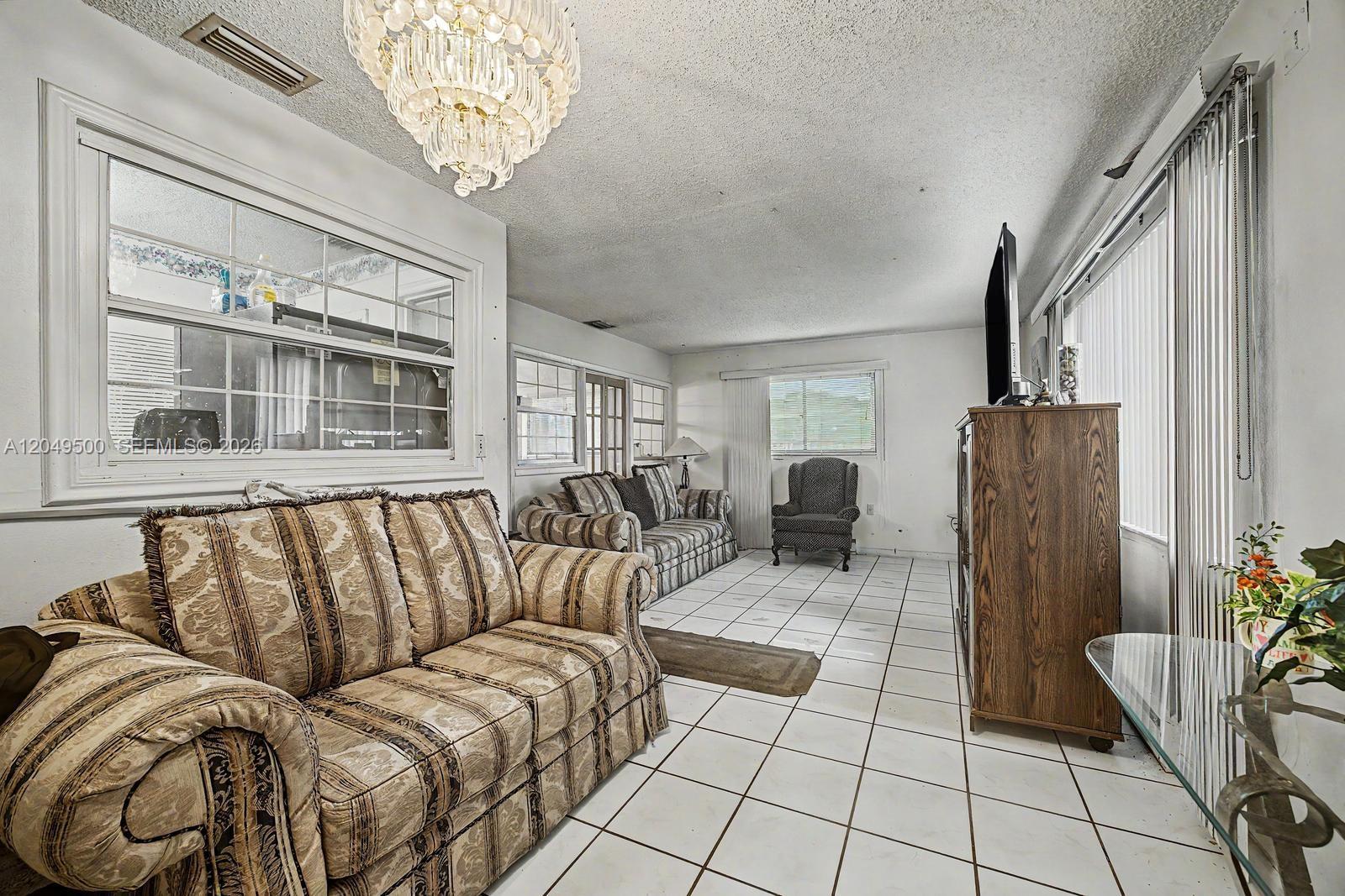 735 NW 8th Ct, Florida City FL 33034 photo 4