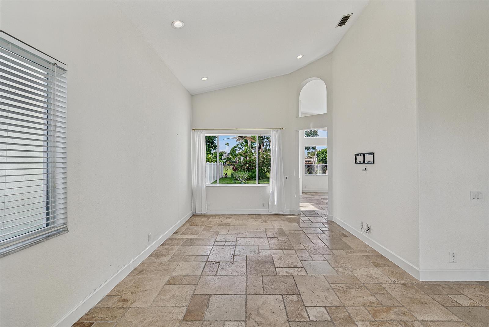 4583 NW 7th Place, Deerfield Beach FL 33442 photo 4