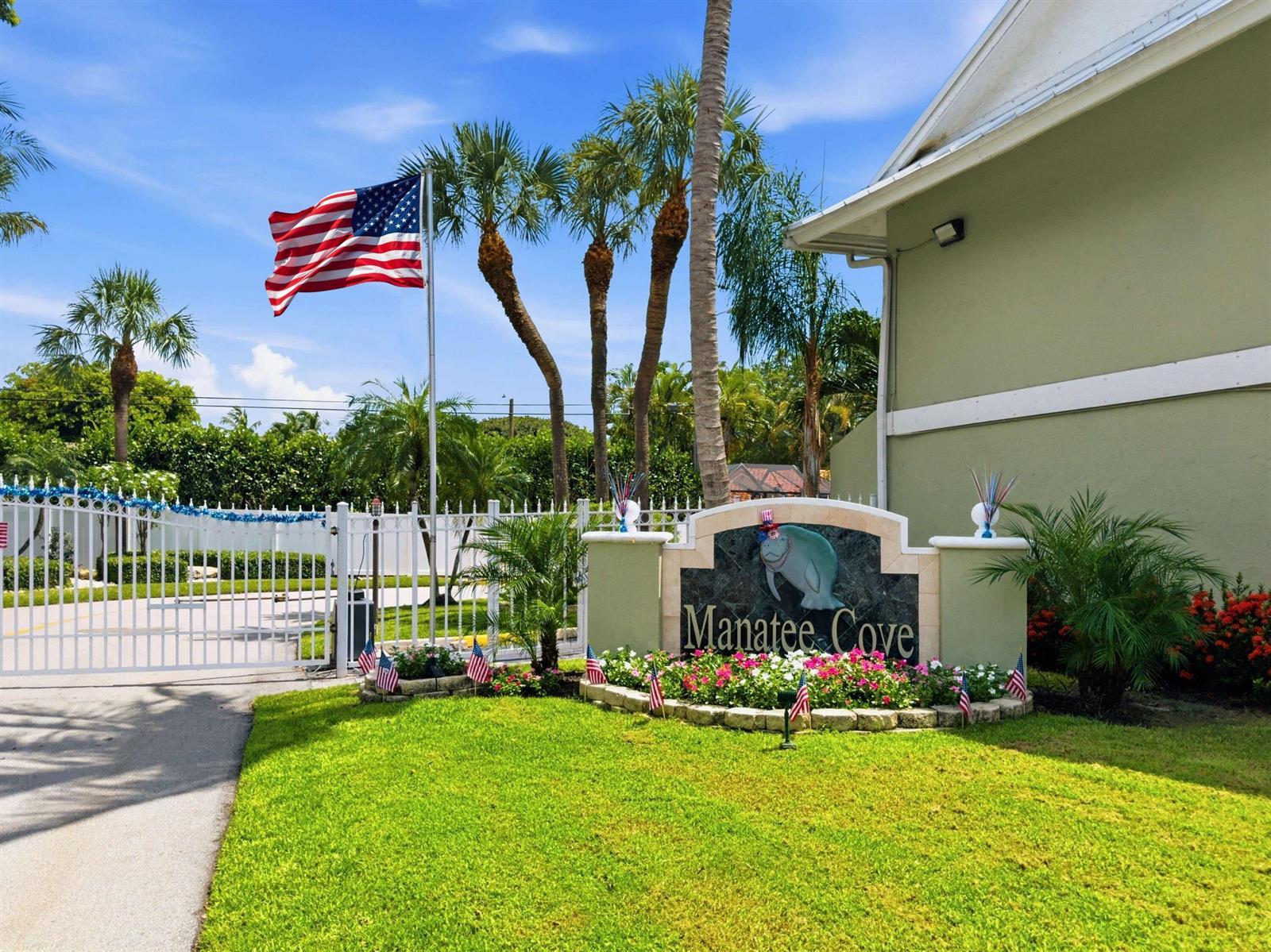 626 Mariners Way, Boynton Beach FL 33435 photo 4