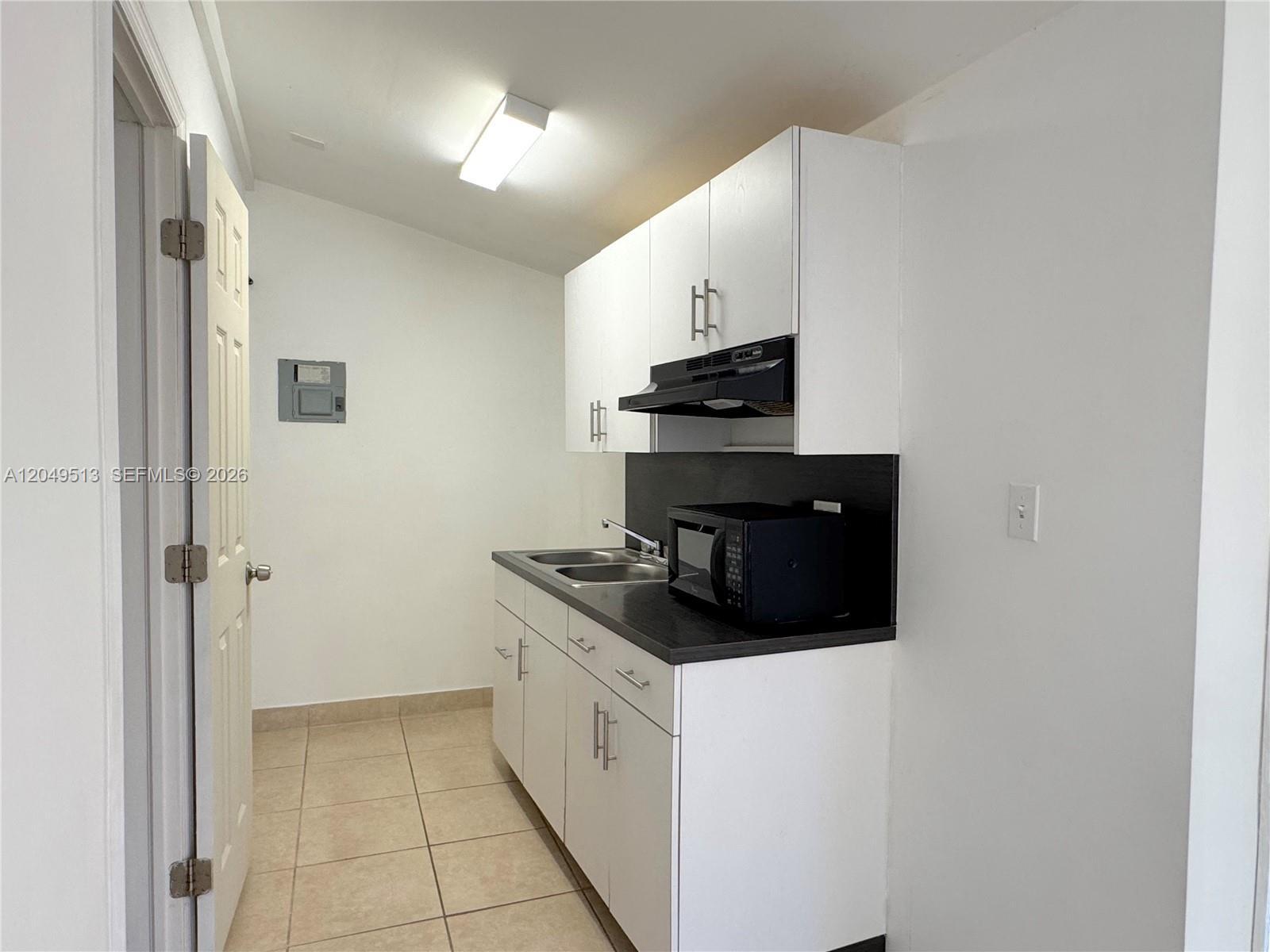 2461 NW 5th St # C, Miami FL 33125 photo 5