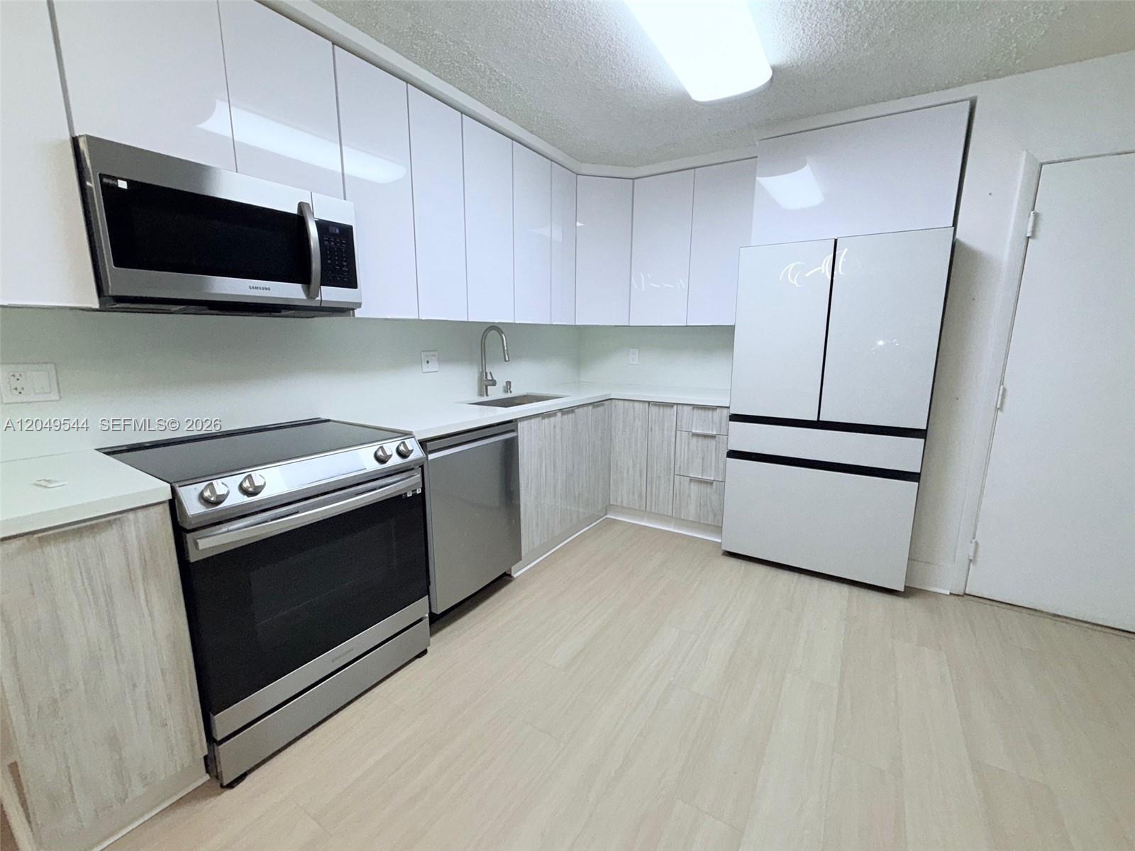 9352 S Belfort Cir # 109, Tamarac FL 33321 photo 4