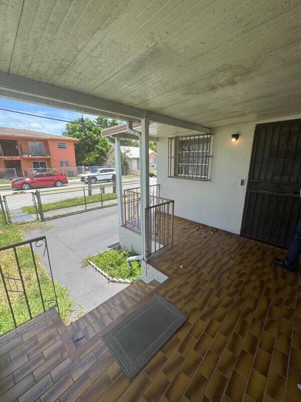 88 NW 18th Avenue, Miami FL 33125 photo 3