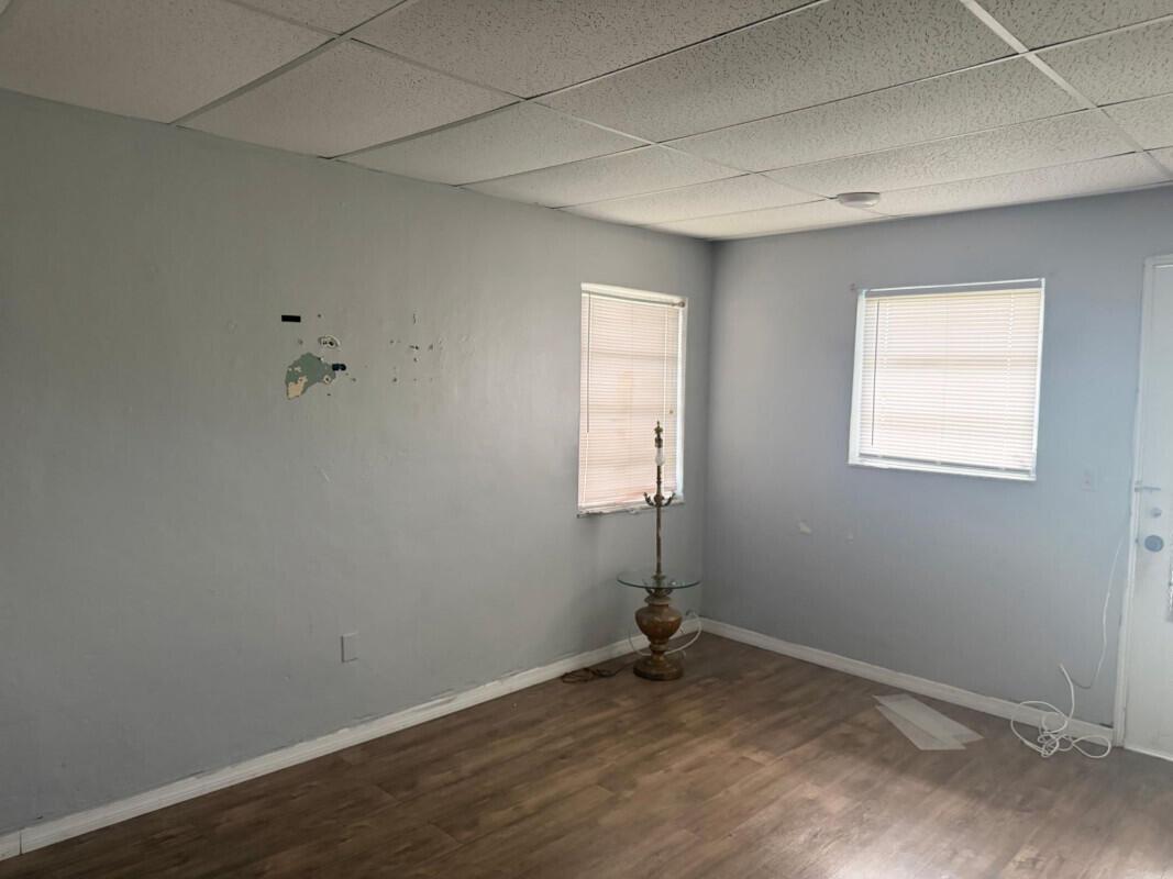 88 NW 18th Avenue, Miami FL 33125 photo 4