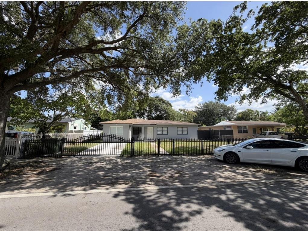 1135 NW 127th Street, North Miami FL 33168