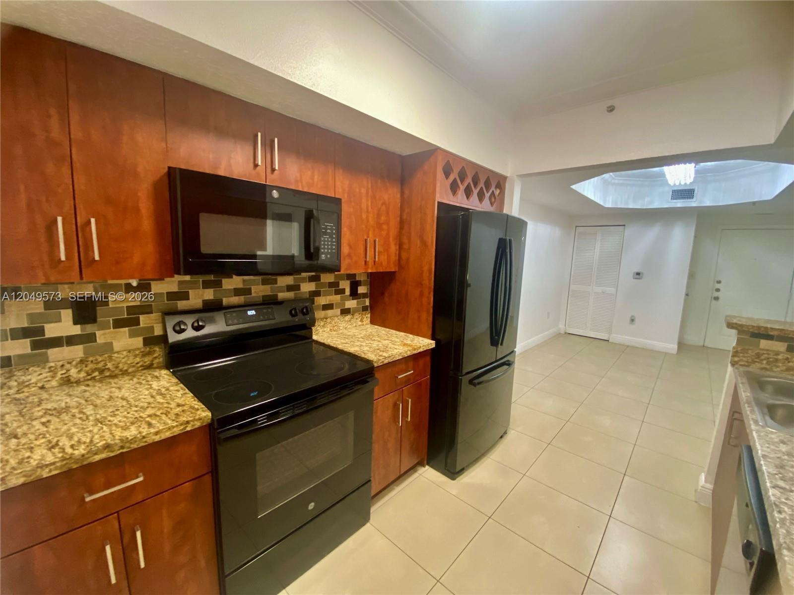 215 SW 117th Ter # 14104, Pembroke Pines FL 33025 photo 2