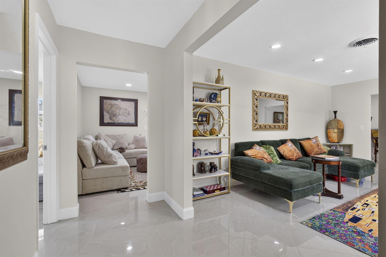 9860 Honeysuckle Avenue, Palm Beach Gardens FL 33410 photo 4