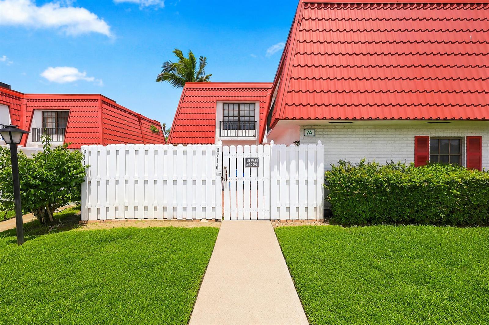 2716 Yale Lane, Boynton Beach FL 33426