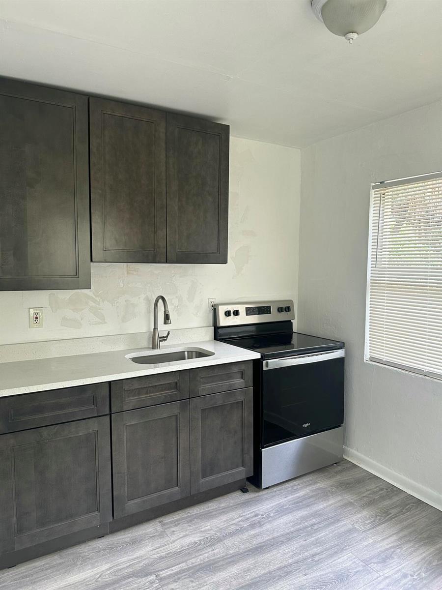 815 4th Street # 4, West Palm Beach FL 33401 photo 3