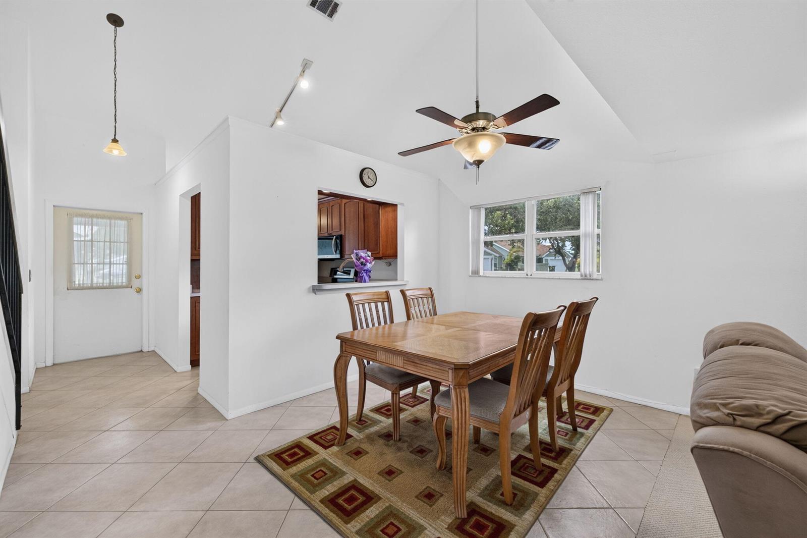 1474 SE Rivergreen Circle, Port St. Lucie FL 34952 photo 4