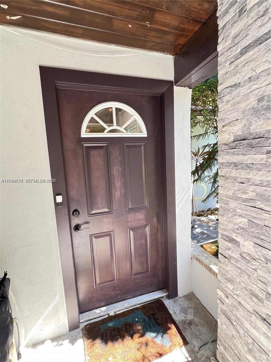 511 N 70th Way, Hollywood FL 33024
