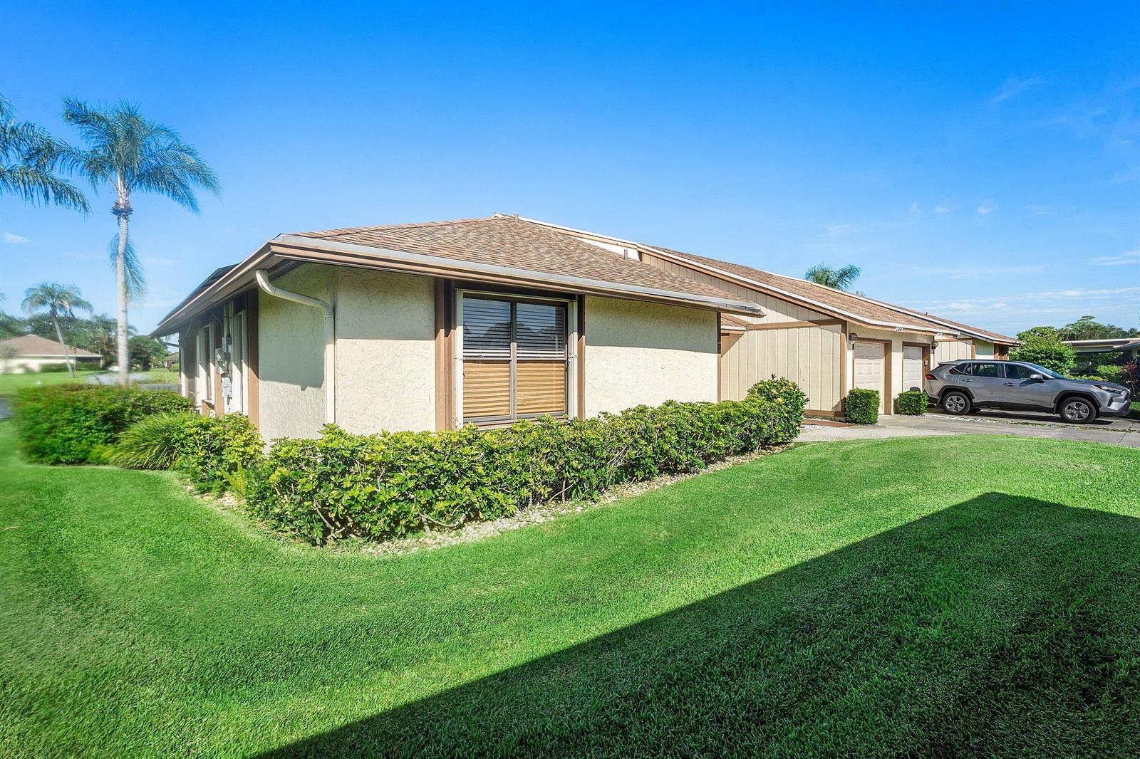 13445 Cross Pointe Drive, Palm Beach Gardens FL 33418 photo 2