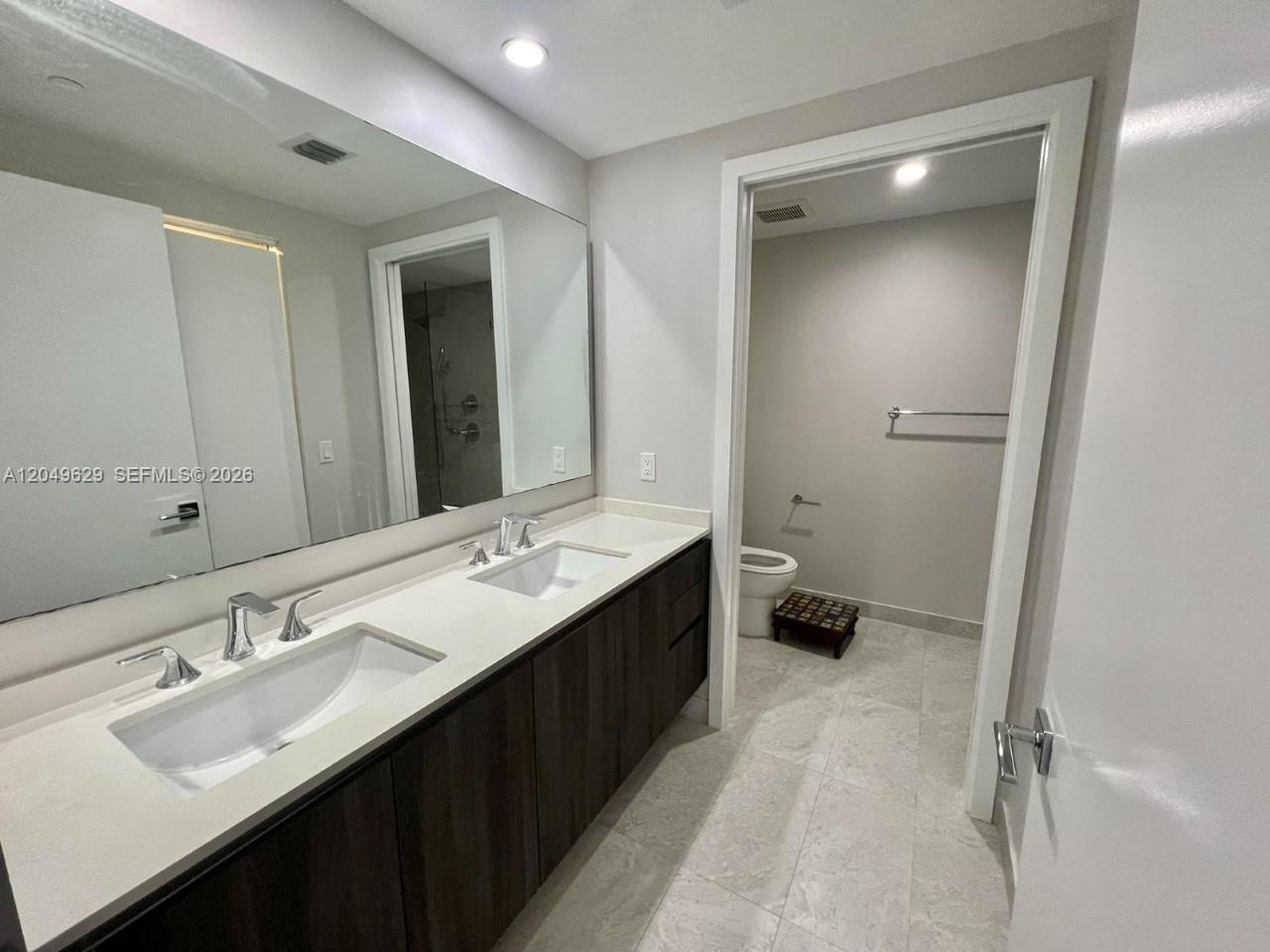 488 NE 18th St # 2302, Miami FL 33132 photo 5