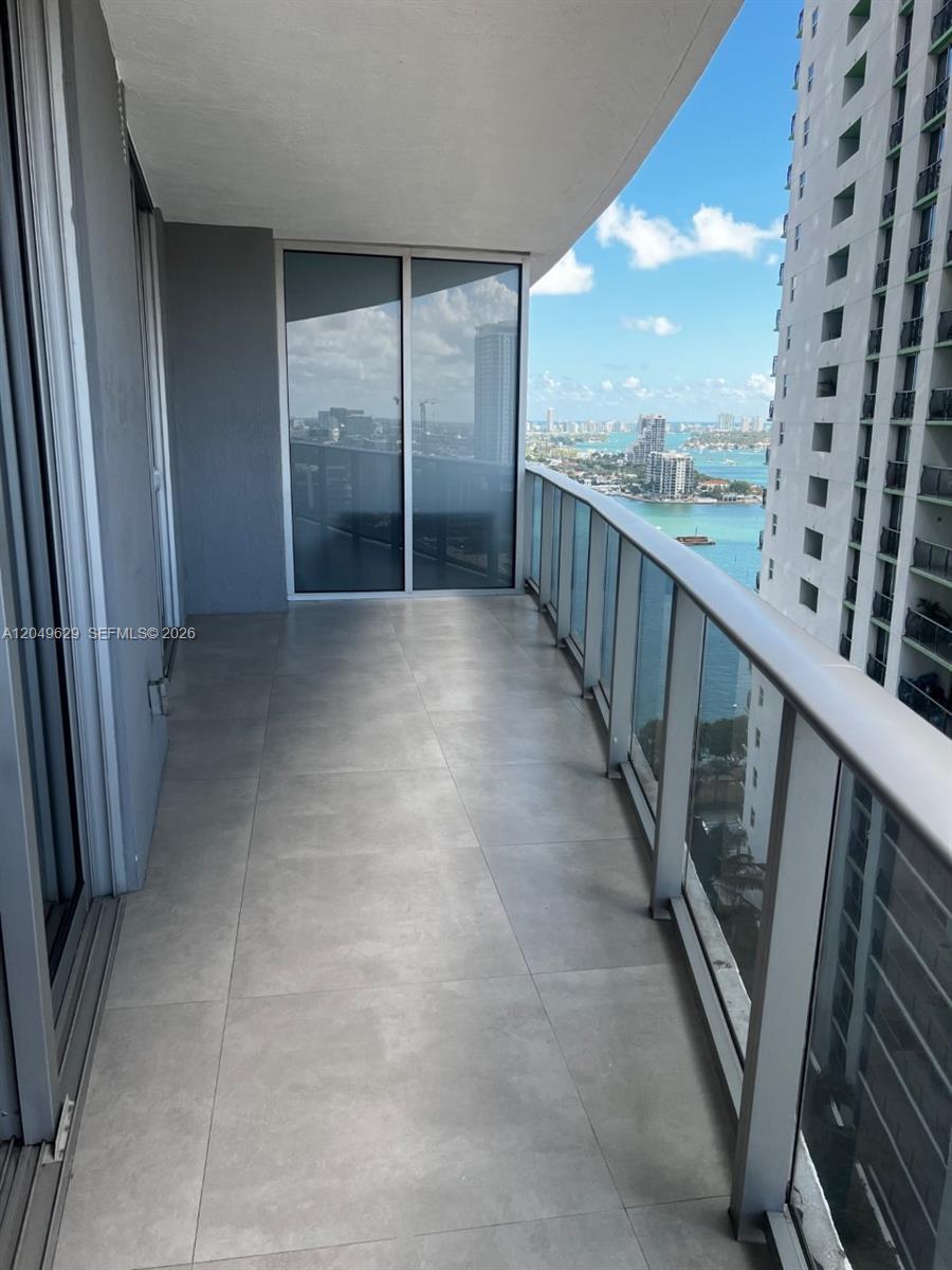 488 NE 18th St # 2302, Miami FL 33132 photo 4