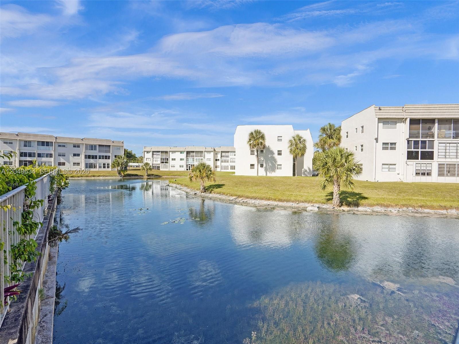 8135 Sunrise Lakes Blvd # 210, Sunrise FL 33322 photo 3