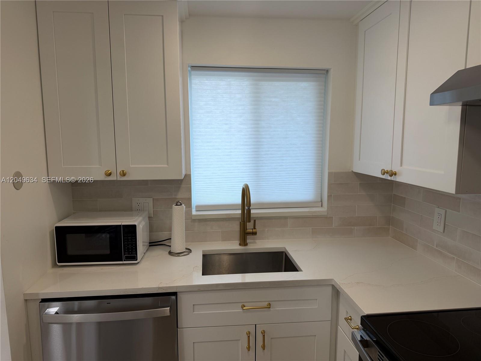 8135 Sunrise Lakes Blvd # 210, Sunrise FL 33322 photo 4