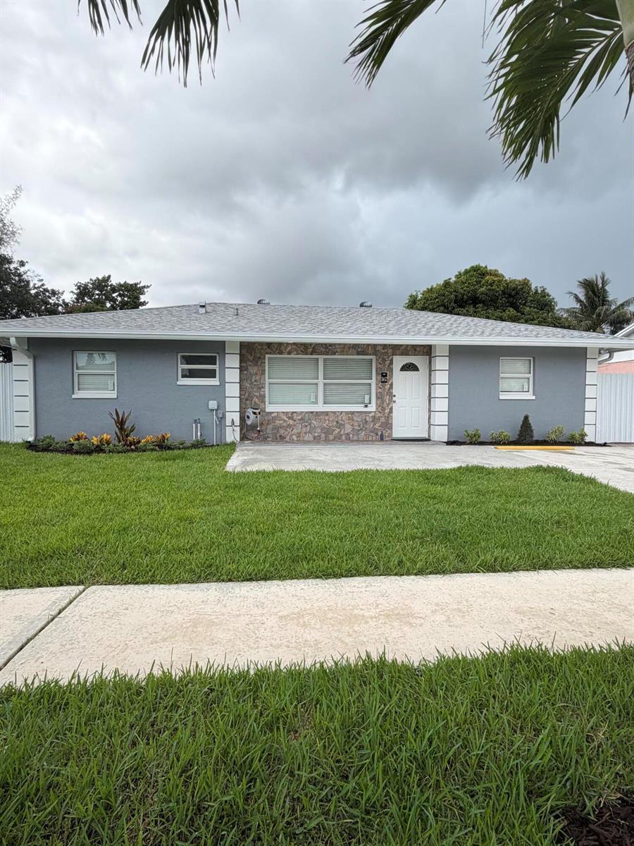 5612 S 36th Street, FL 33463