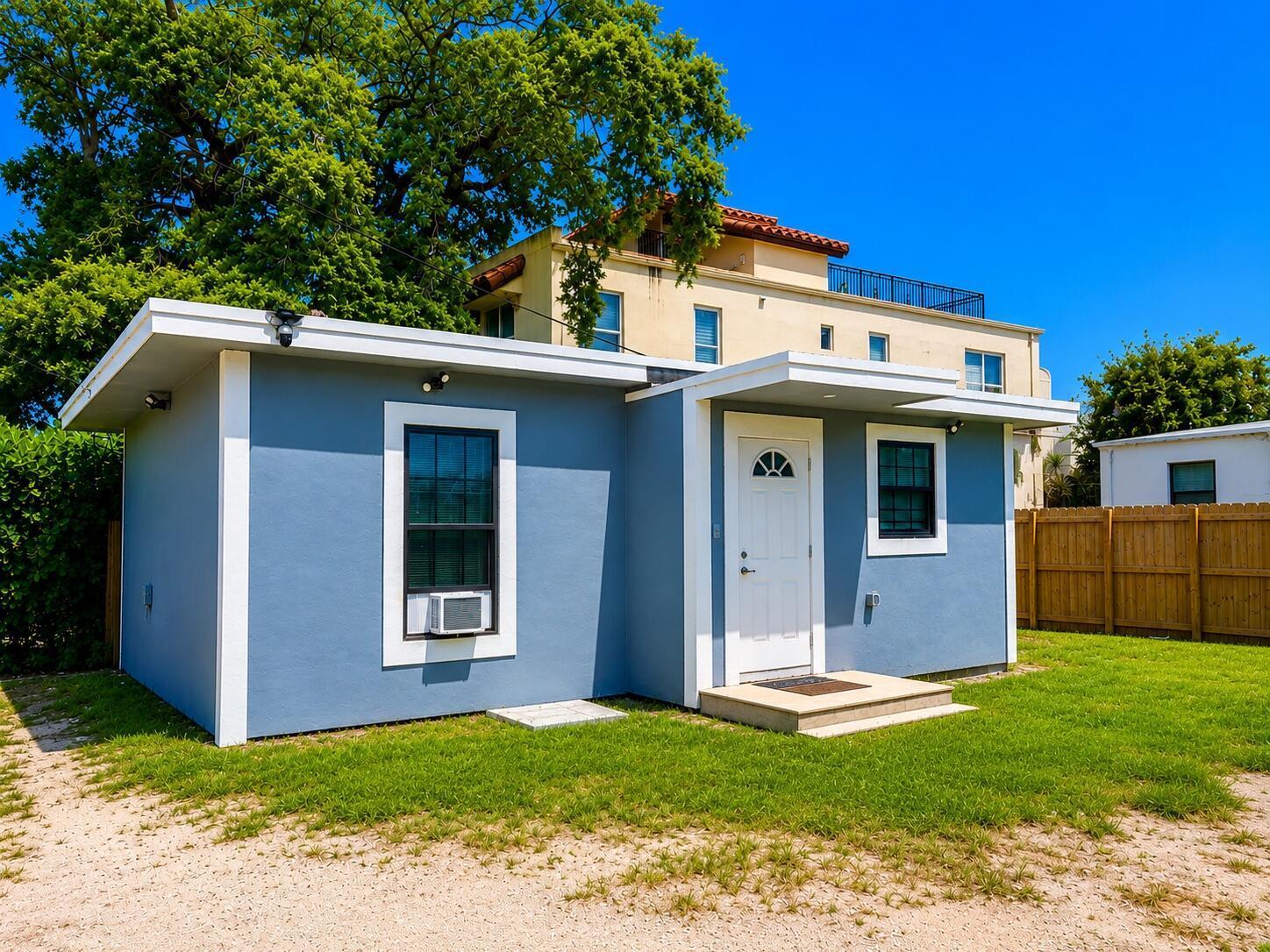 607 SW 10th Street, Fort Lauderdale FL 33315