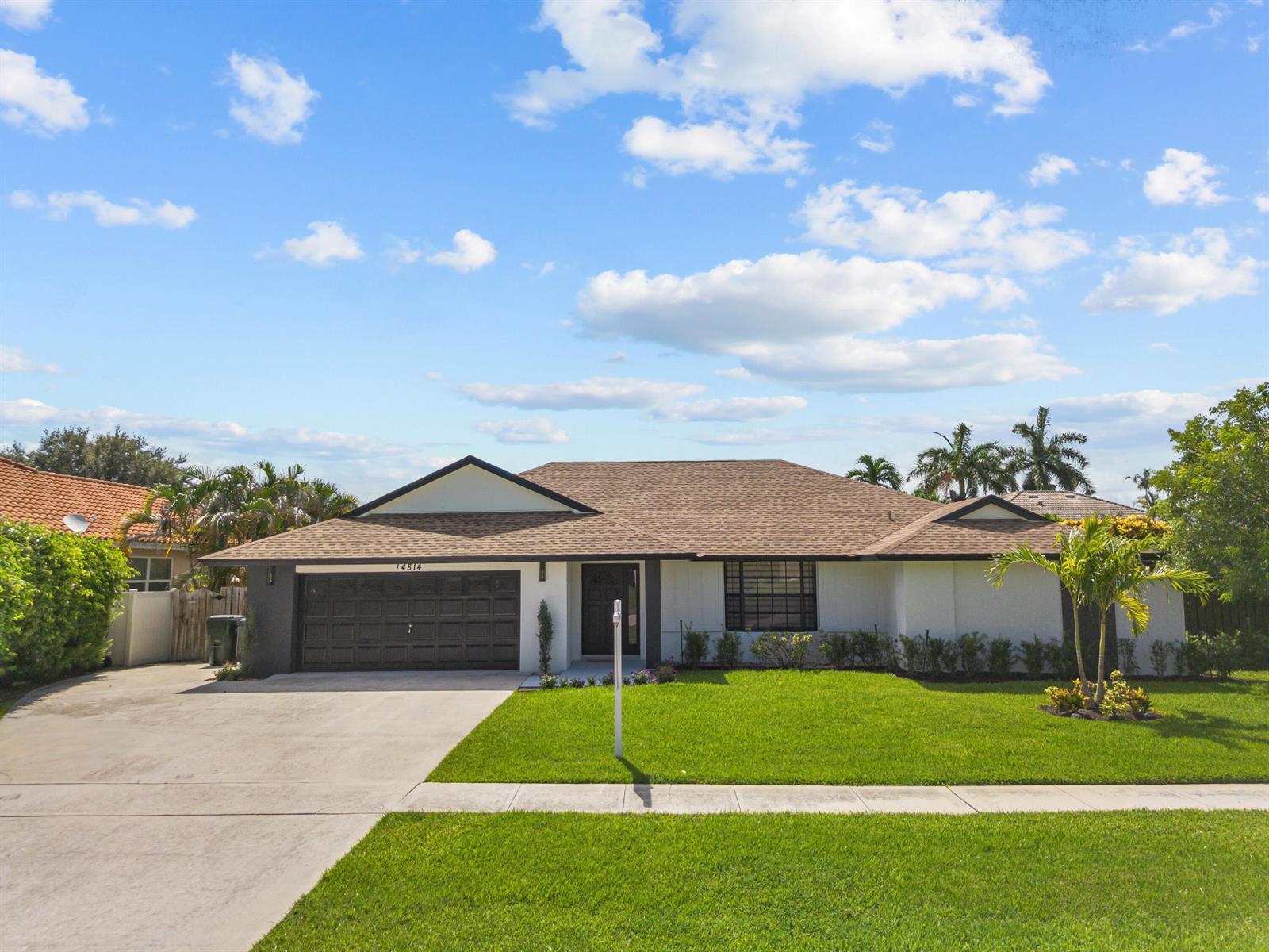 14814 Paddock Drive, Wellington FL 33414 photo 2