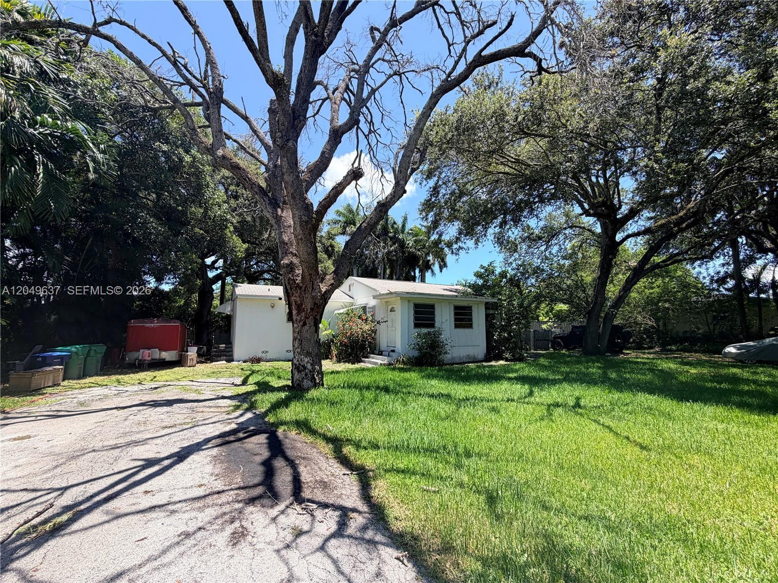 479 NE 151st St, Miami FL 33162
