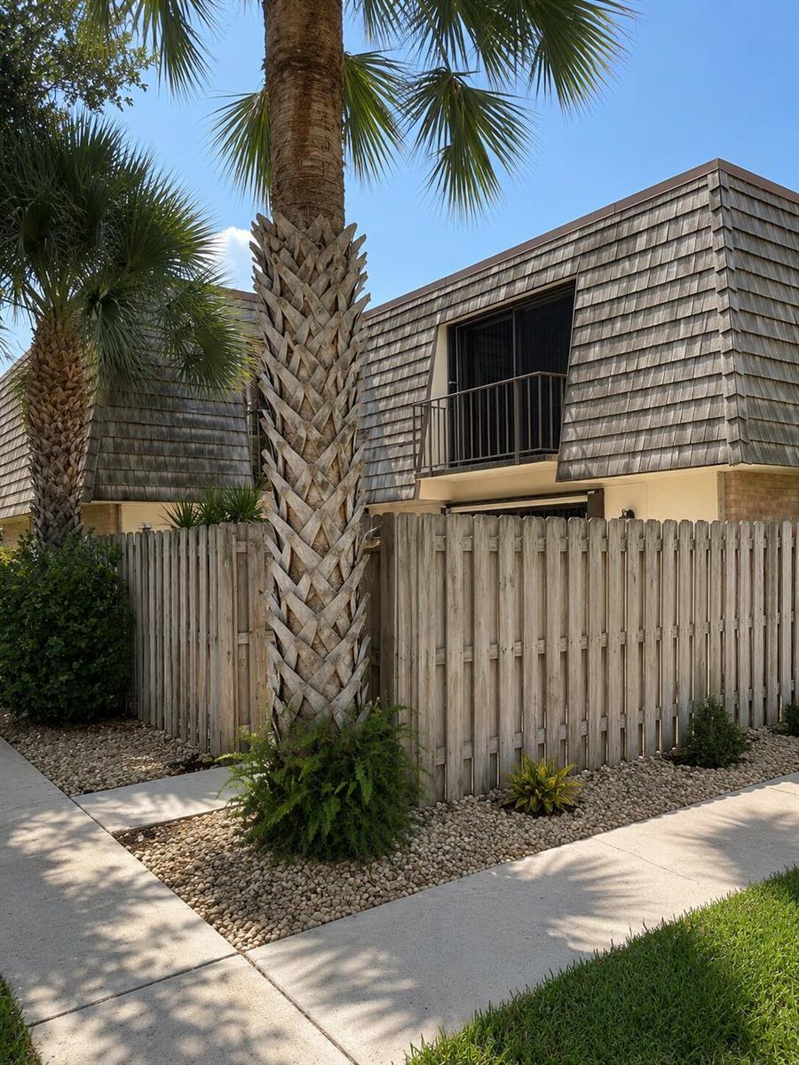 234 Lake Arbor Drive, Palm Springs FL 33461 photo 2