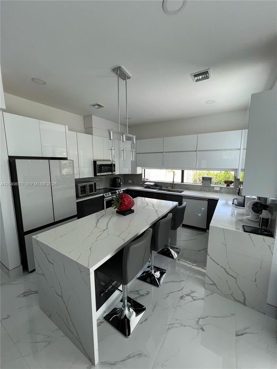 2342 Mckinley St # 3, Hollywood FL 33020 photo 2