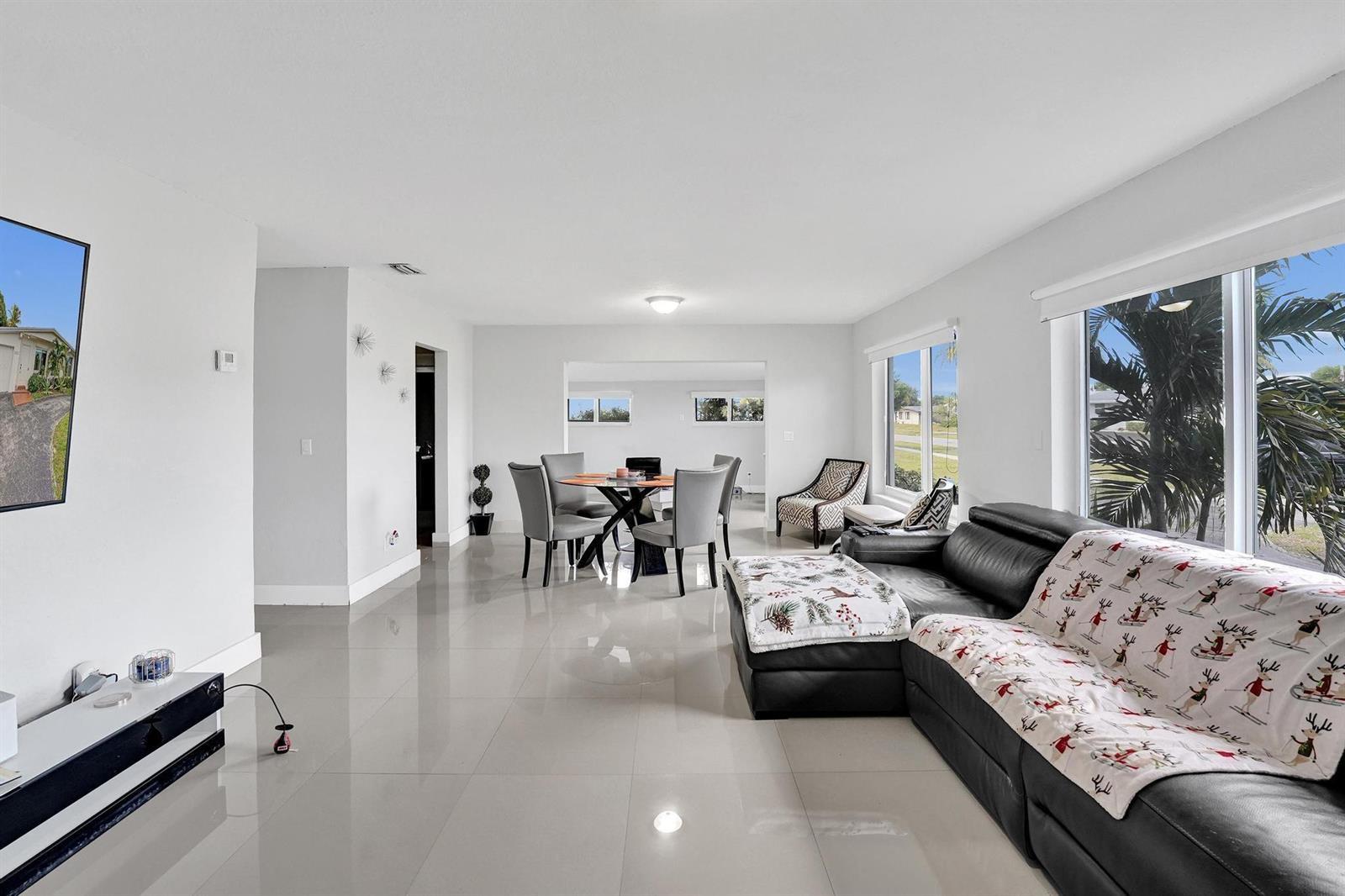 3322 Mckinley Street, Hollywood FL 33021 photo 5