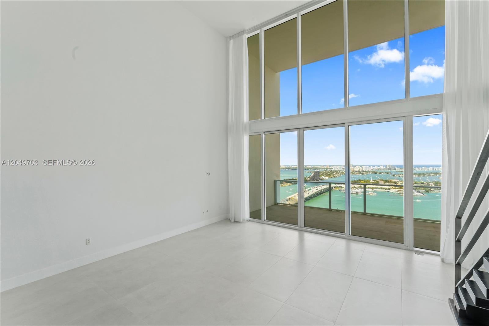 1040 Biscayne Blvd # 3802, Miami FL 33132 photo 2