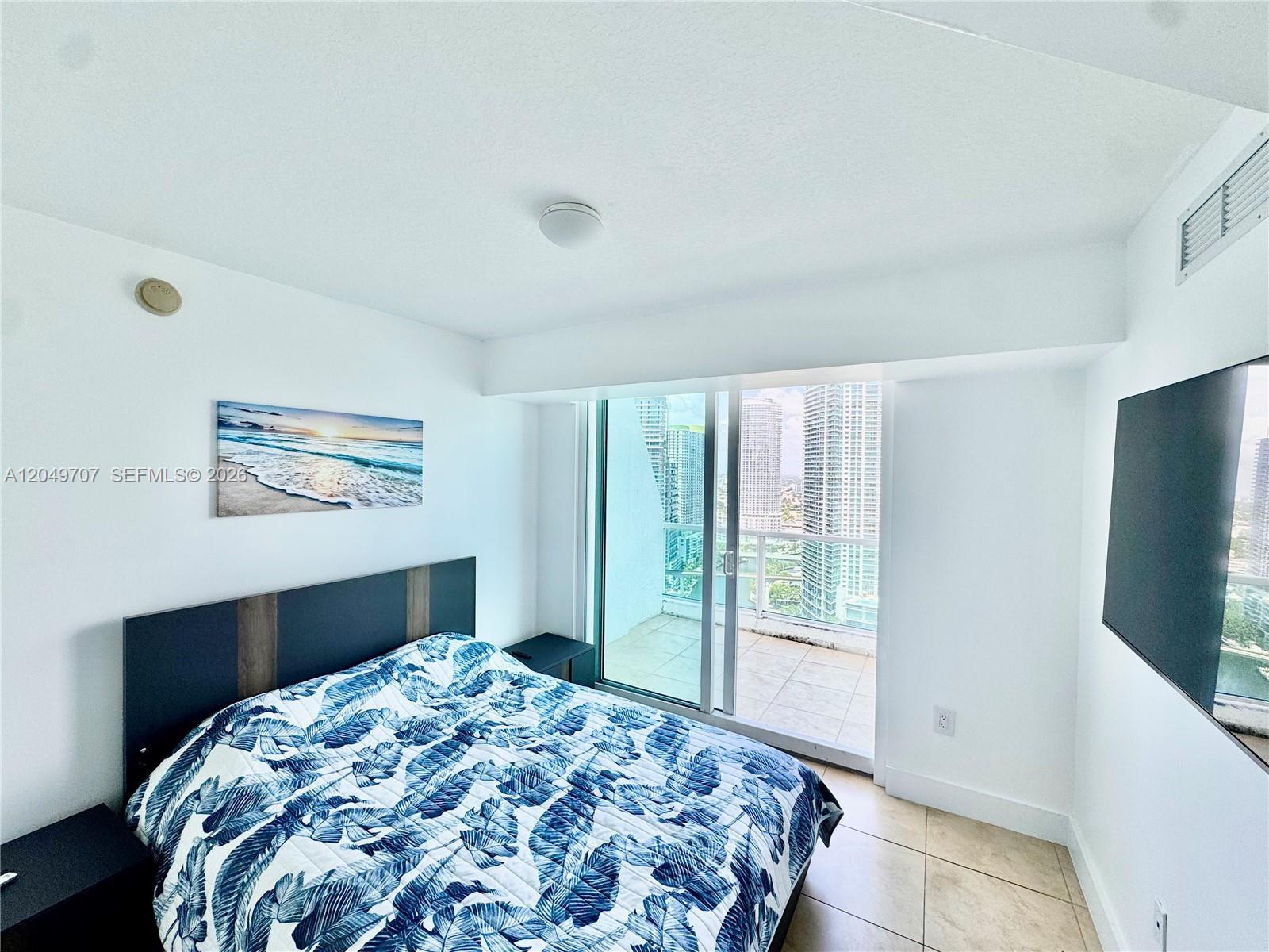 41 SE 5th St # 1917, Miami FL 33131 photo 2