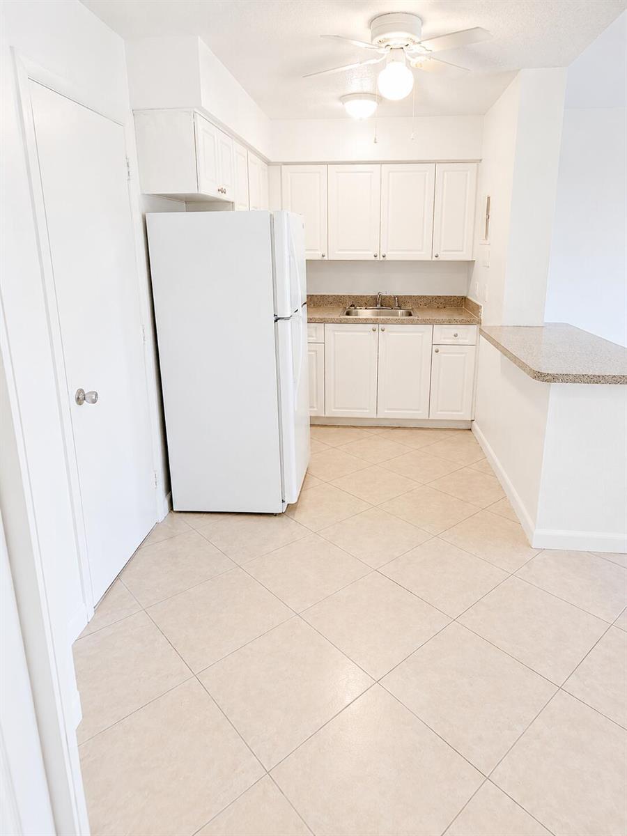 1960 NE 48th Street # 7, Pompano Beach FL 33064 photo 3