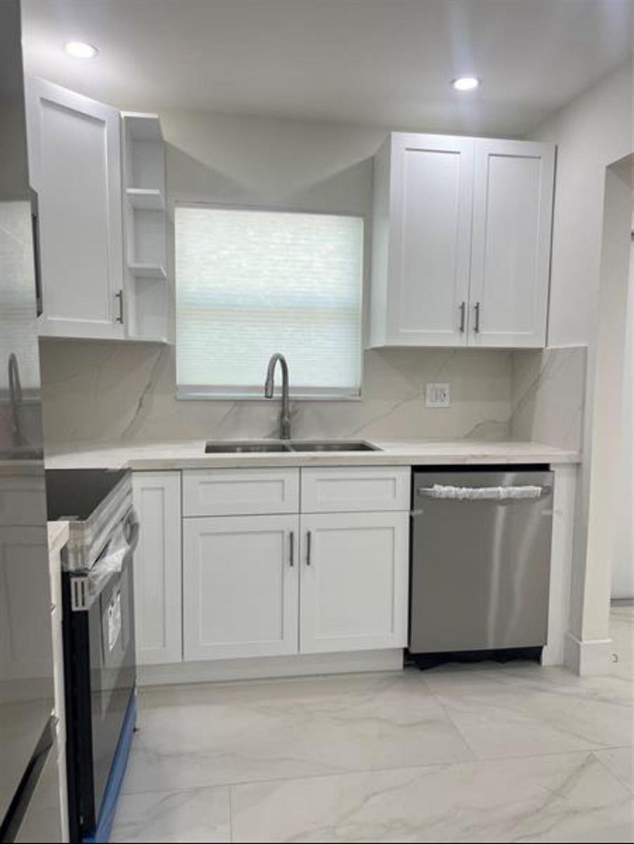 2801 N 34th Avenue # 16a, Hollywood FL 33021 photo 2