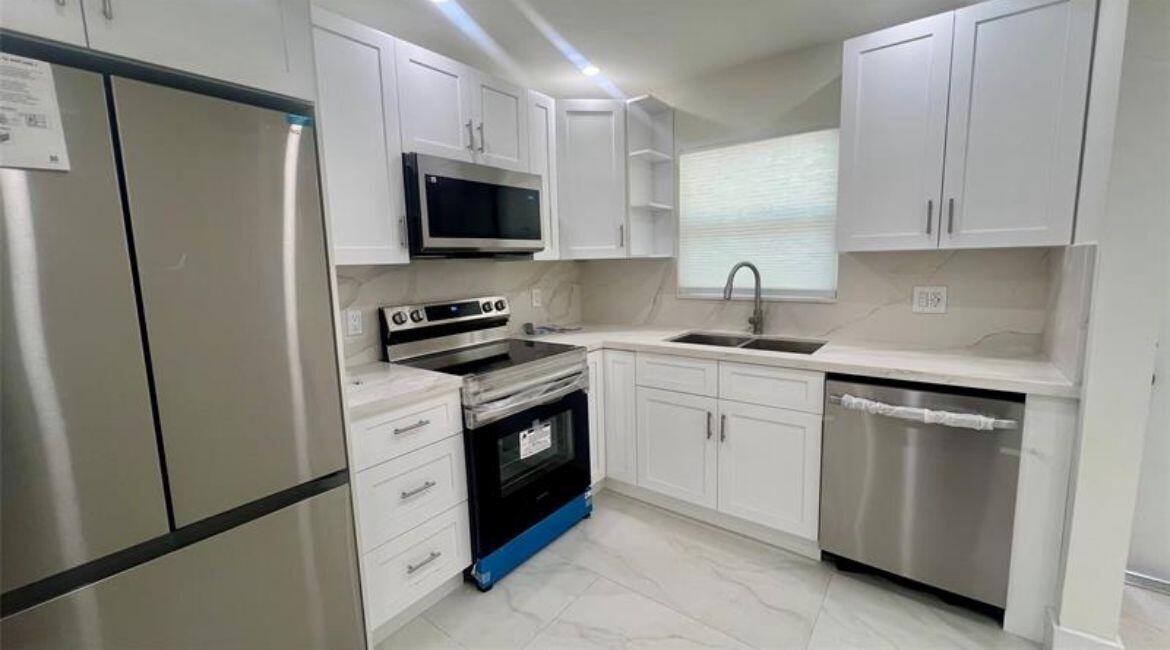 2801 N 34th Avenue # 16a, Hollywood FL 33021