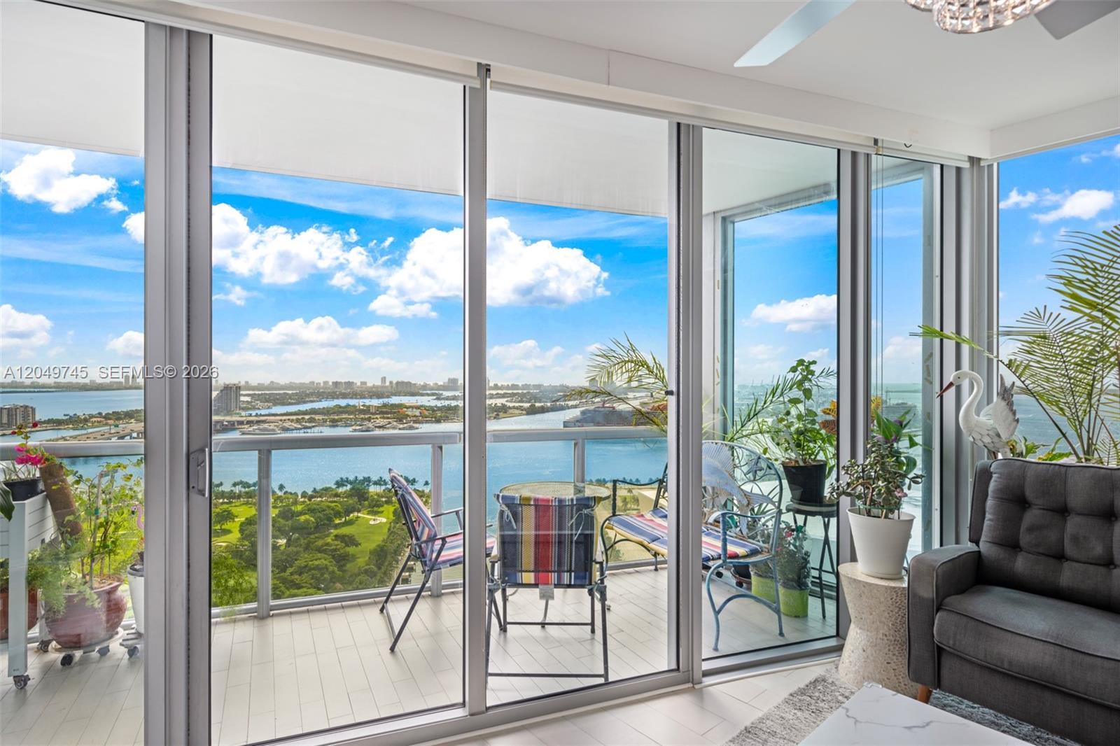 888 Biscayne Blvd # 2909, Miami FL 33132 photo 4