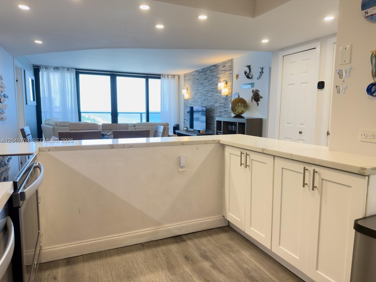 2301 S Ocean Dr # 1404, Hollywood FL 33019 photo 4