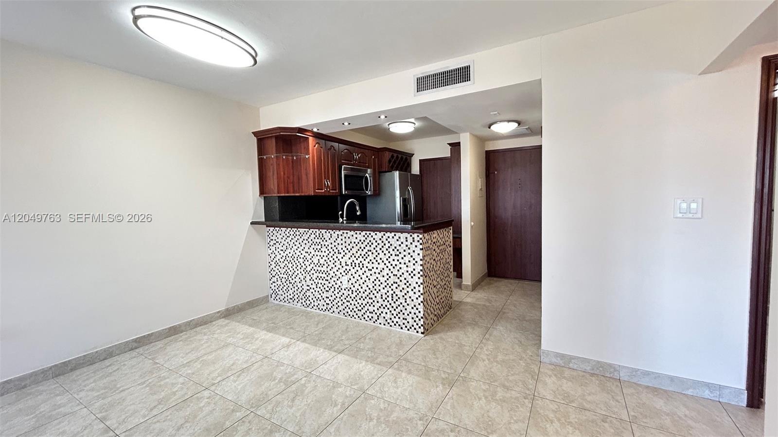 2899 Collins Ave # 938, Miami Beach FL 33140 photo 2