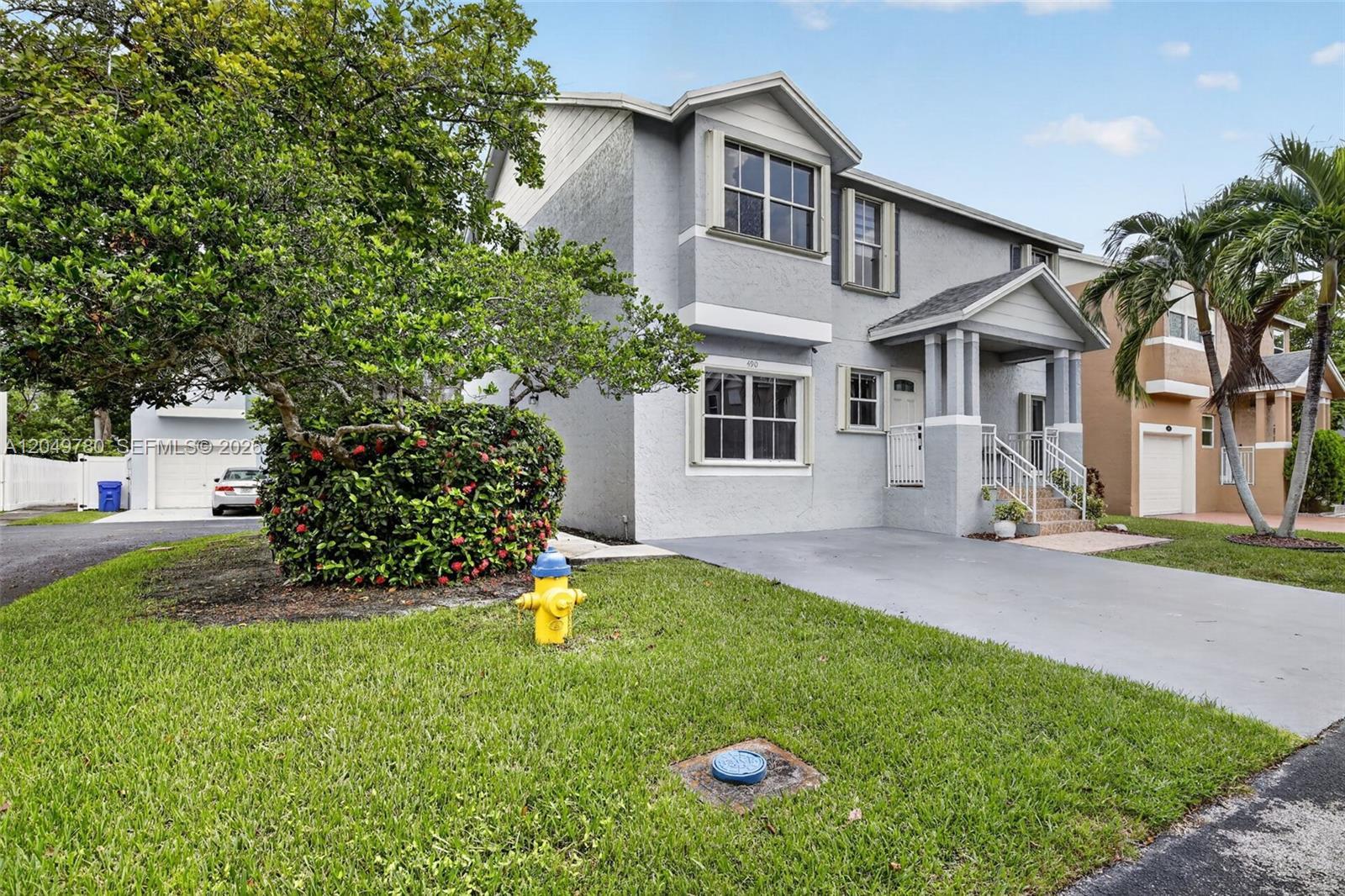 490 NW 102nd Ter, Pembroke Pines FL 33026 photo 3