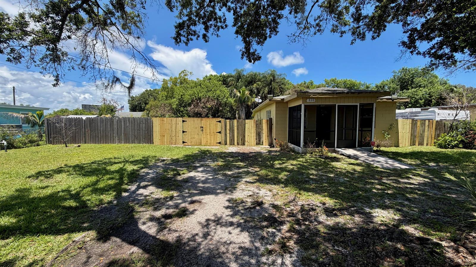 310 Dickson Drive, Fort Pierce FL 34982 photo 4