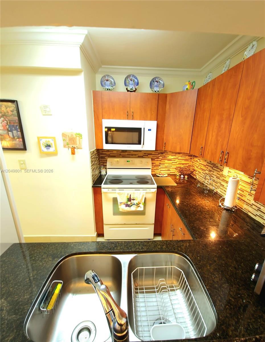 11715 SW 18th St # 506, Miami FL 33175 photo 5