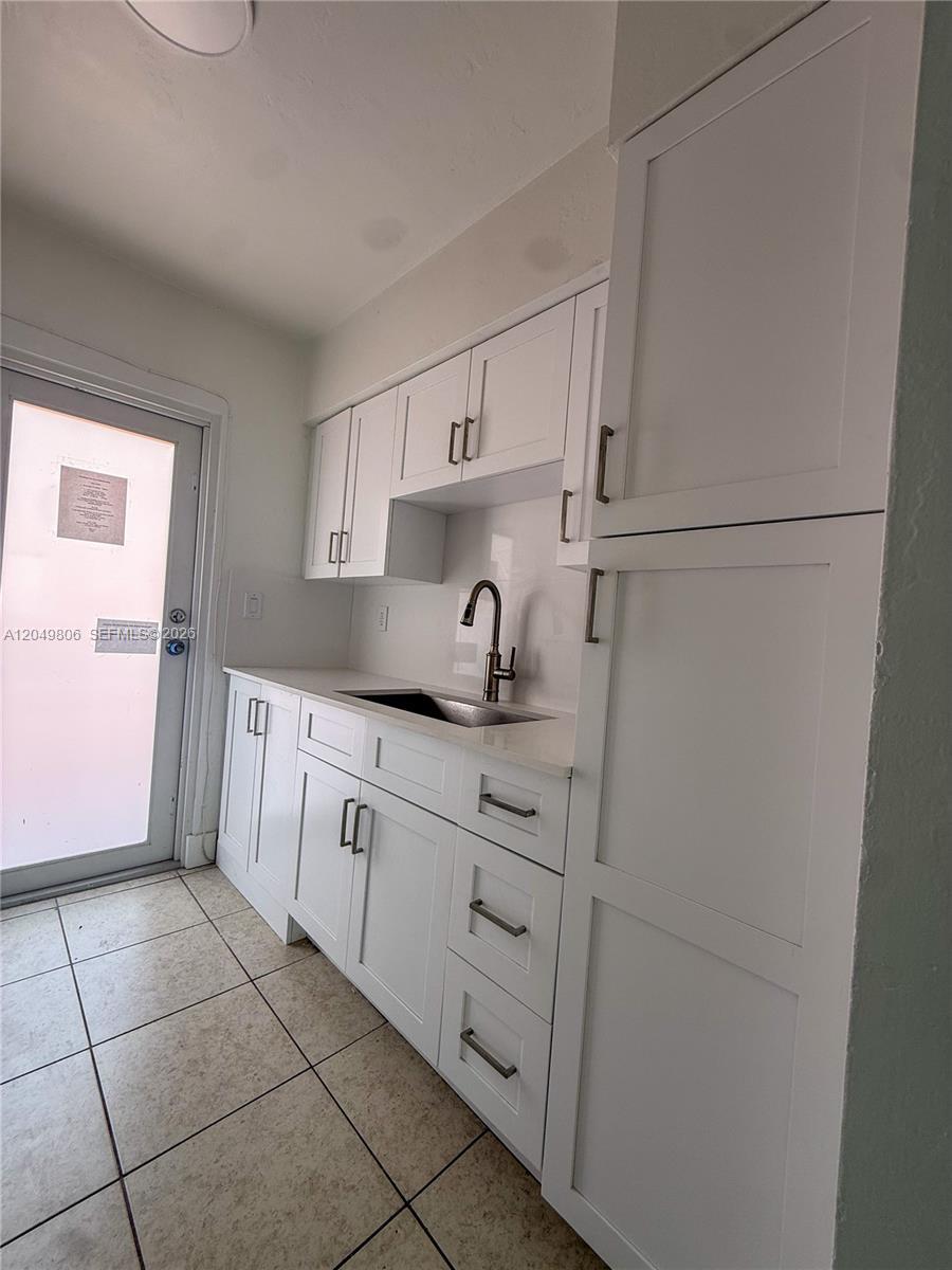 935 Bay Dr # 9, Miami Beach FL 33141 photo 5