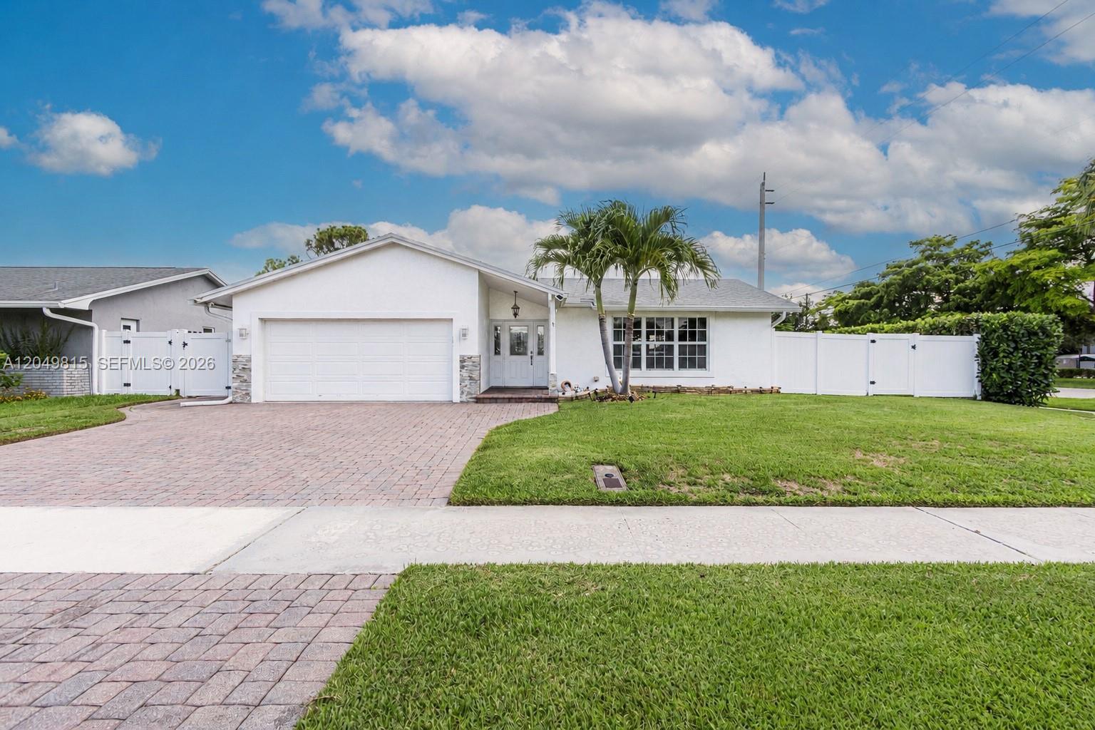2403 SW 12th Ct, Deerfield Beach FL 33442 photo 2