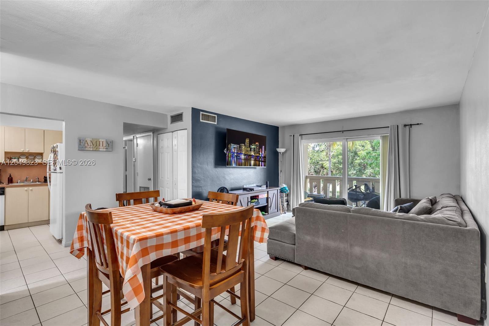7400 Miami Lakes Dr # D205, Miami Lakes FL 33014 photo 3