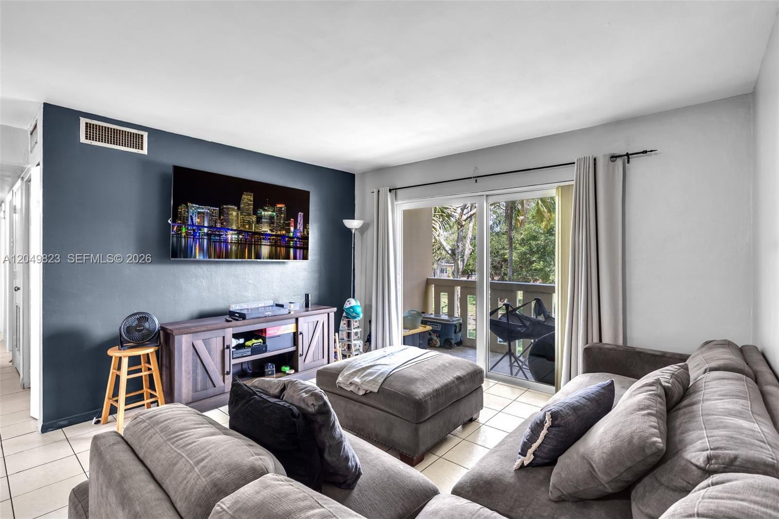 7400 Miami Lakes Dr # D205, Miami Lakes FL 33014 photo 4