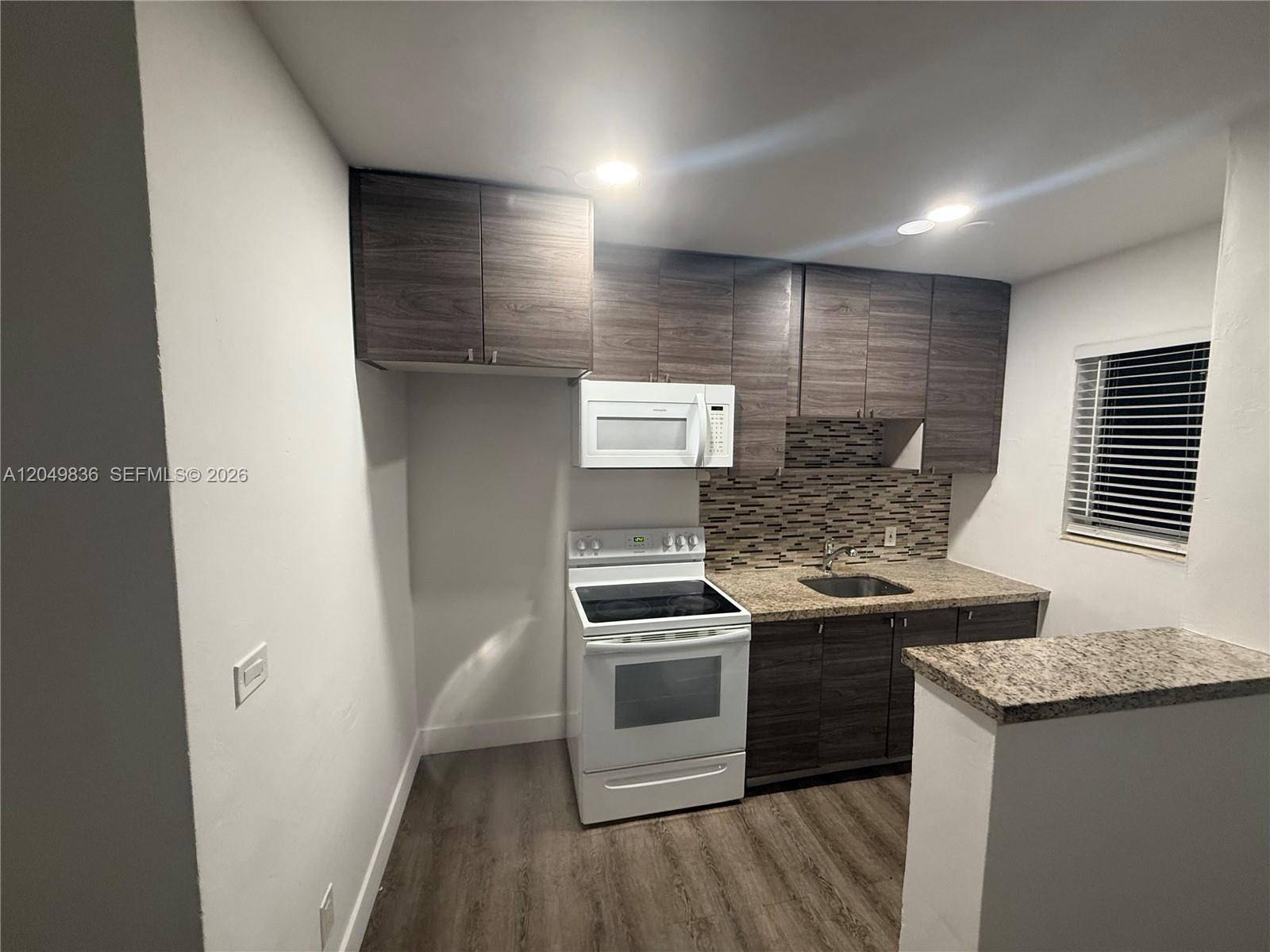 469 SW 3rd St # 9, Miami FL 33130 photo 3