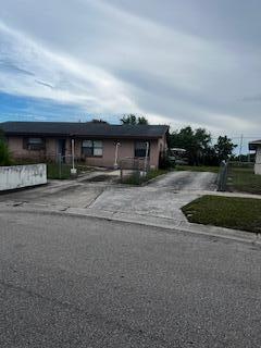 2803 Tropic Boulevard, Fort Pierce FL 34946 photo 2
