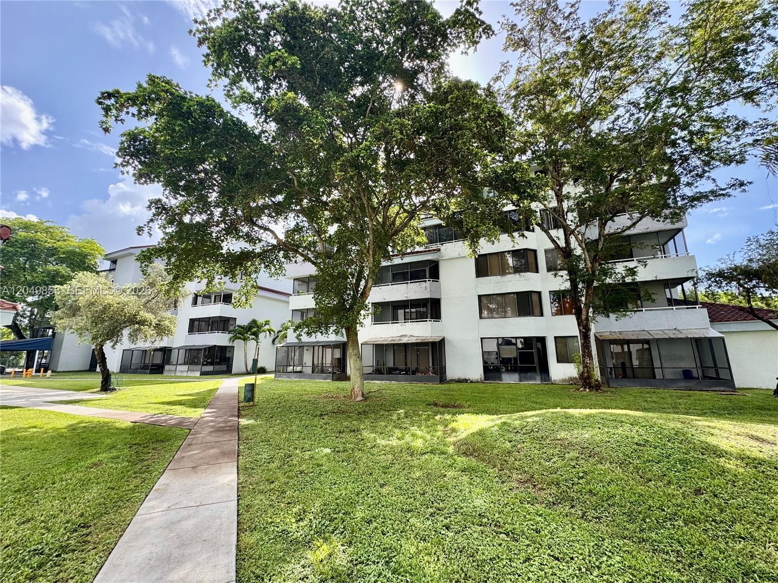 8215 SW 152nd Ave # 304, Miami FL 33193