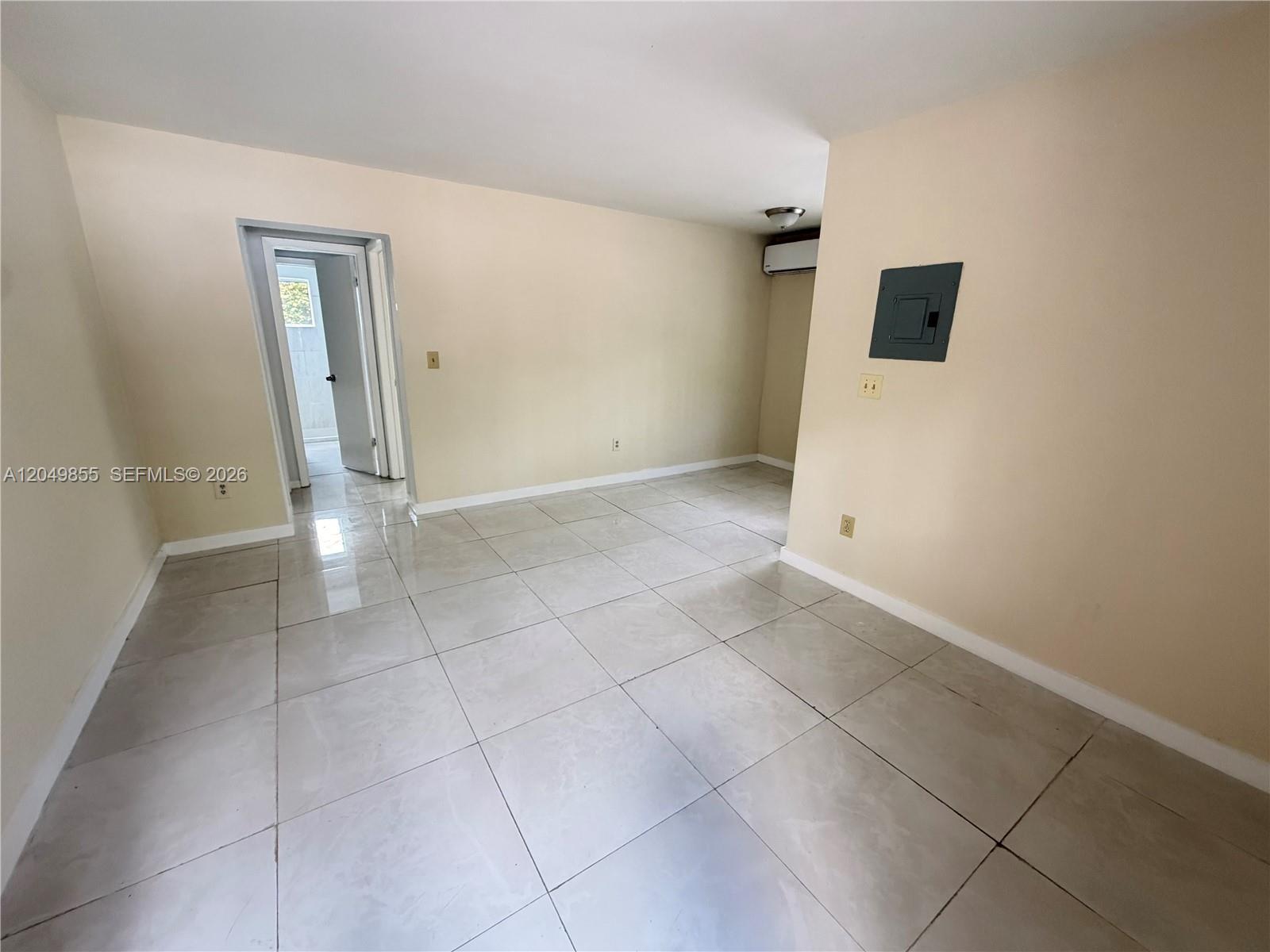 1194 NW 19th Ave # 1, Miami FL 33125 photo 2