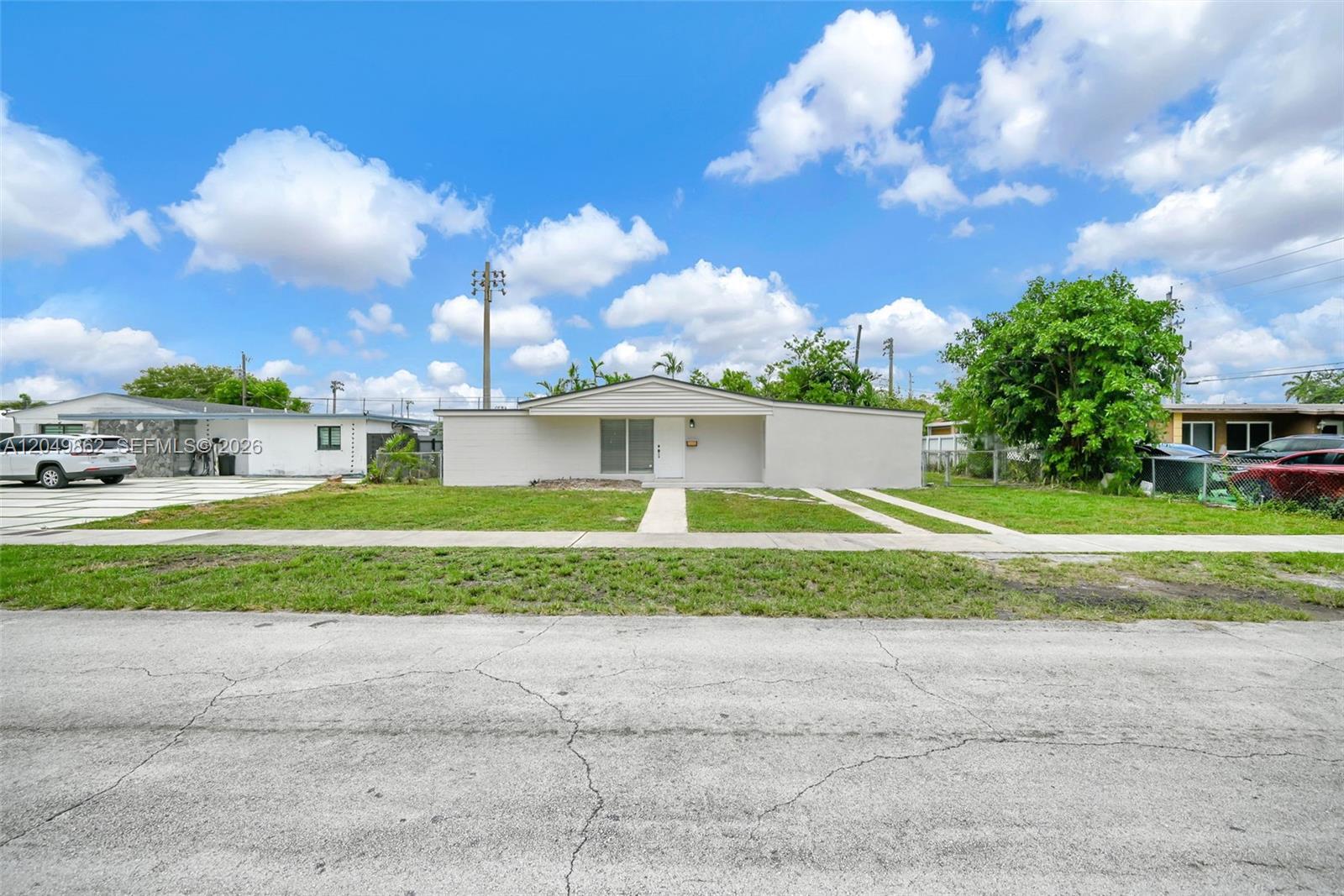 1380 W 60th Ter, Hialeah FL 33012