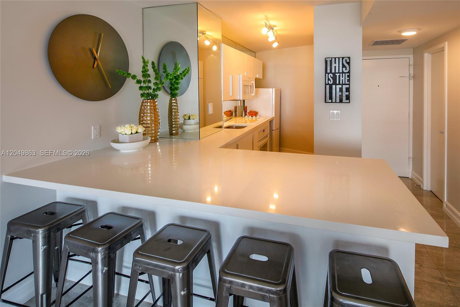 2899 Collins Ave # 617, Miami Beach FL 33140 photo 2