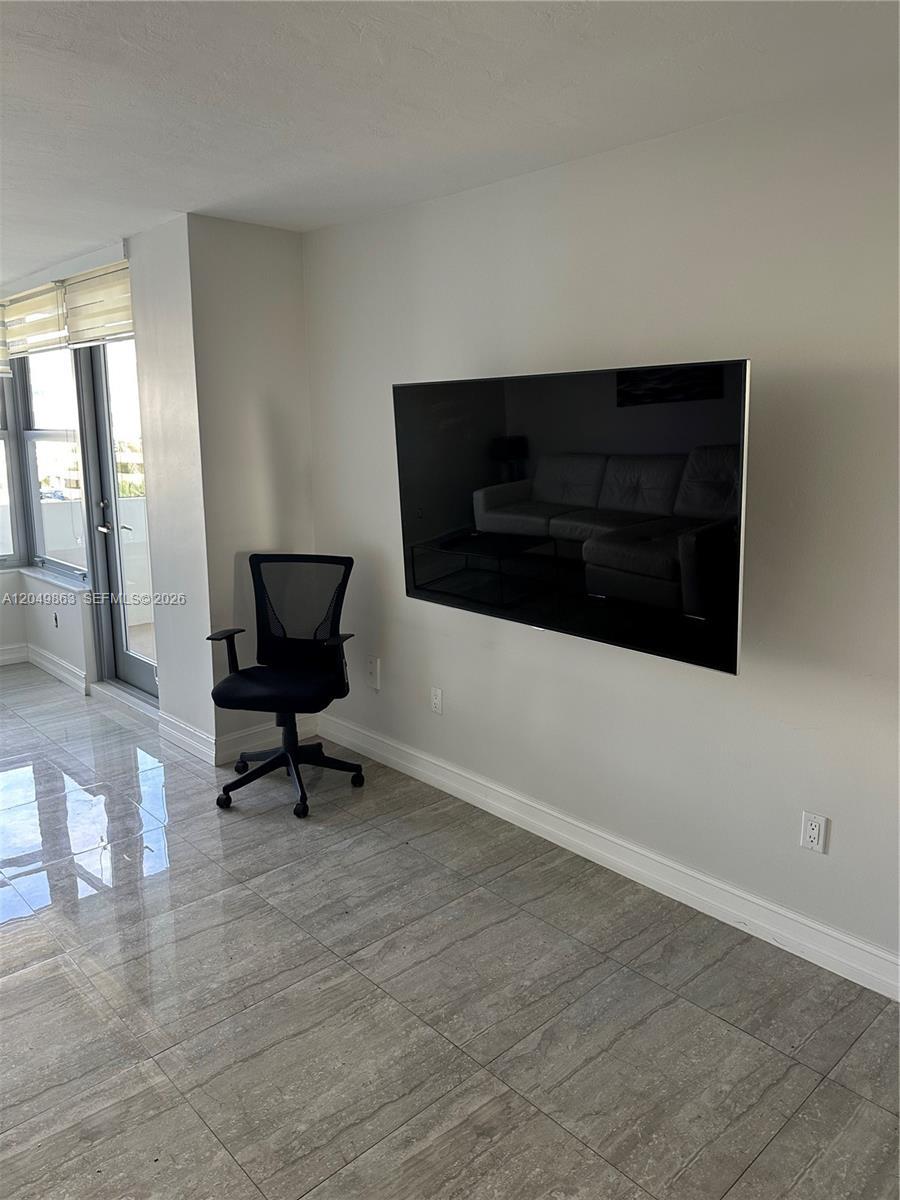 2899 Collins Ave # 617, Miami Beach FL 33140 photo 4